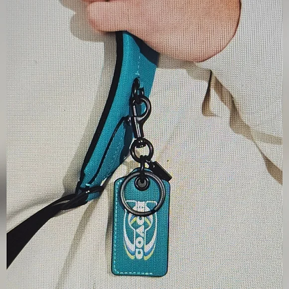 (UNISEX)COACH BOTTLE OPENER KEY FOB / KEYCHAIN W/COACH PRINT (NWT) - Picture 10 of 10